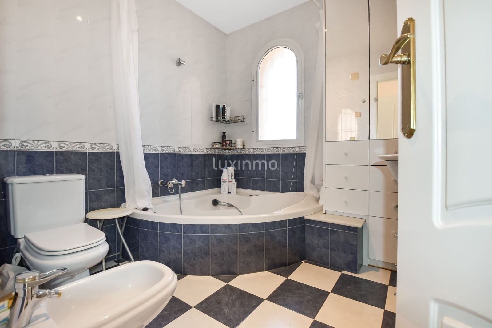 4 soverom Villa til salgs i Alfaz del Pi / L'Alfas del Pi med svømmebasseng garasje - € 665 000 (Ref: 8861666)