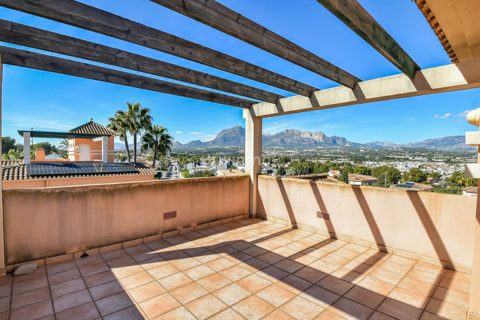 4 soverom Villa til salgs i Alfaz del Pi / L'Alfas del Pi med svømmebasseng garasje - € 665 000 (Ref: 8861666)