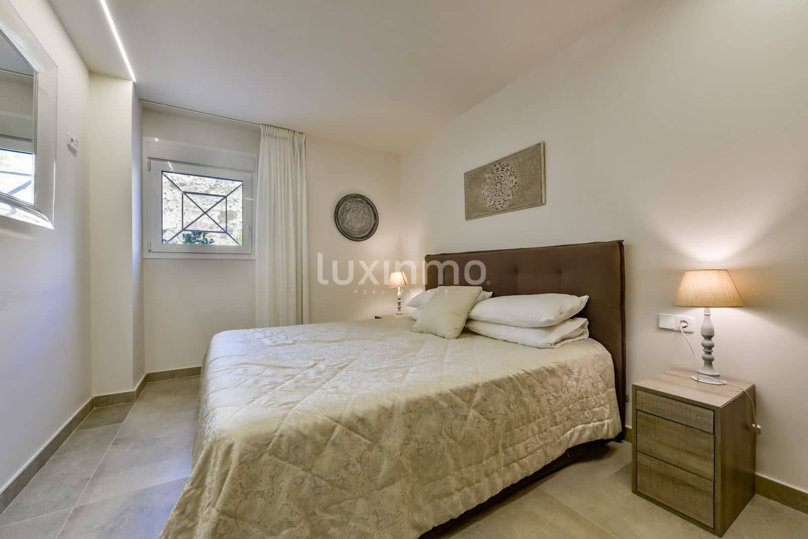 8 bedroom Villa for sale in Altea with pool garage - € 2,650,000 (Ref: 8866265)