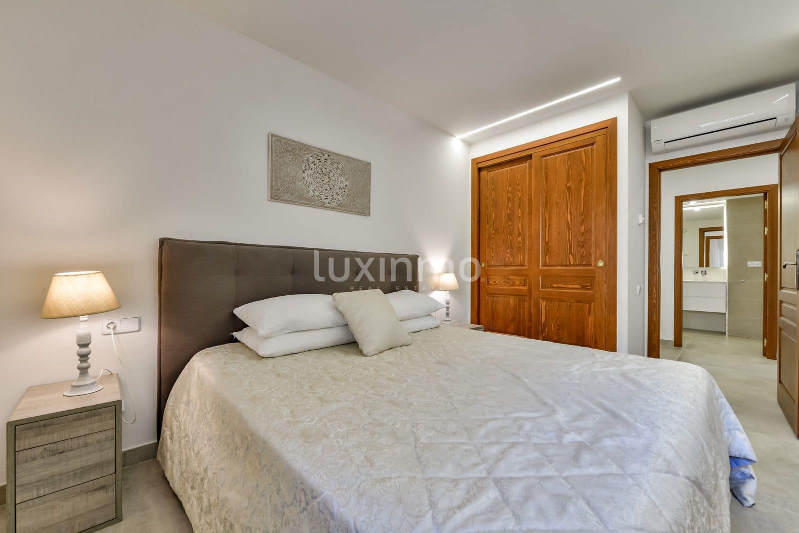 8 bedroom Villa for sale in Altea with pool garage - € 2,650,000 (Ref: 8866265)