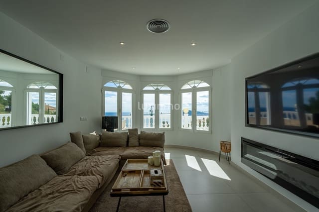 6 bedroom Villa for rent in Altea with pool garage - € 8,000 (Ref: 8867492)