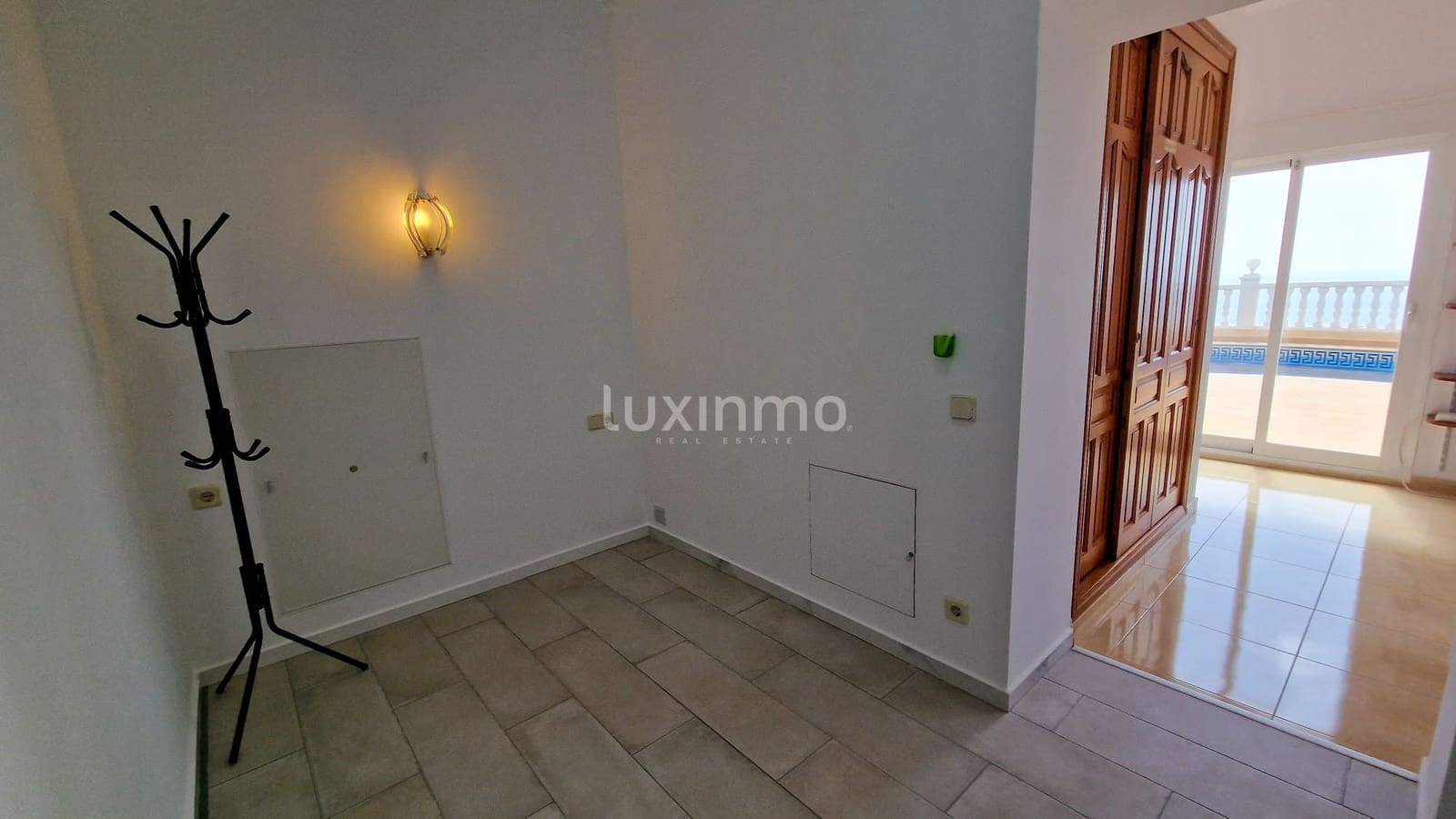 4 slaapkamer Villa te koop in Benitachell / Benitatxell met zwembad garage - € 730.000 (Ref: 8873807)