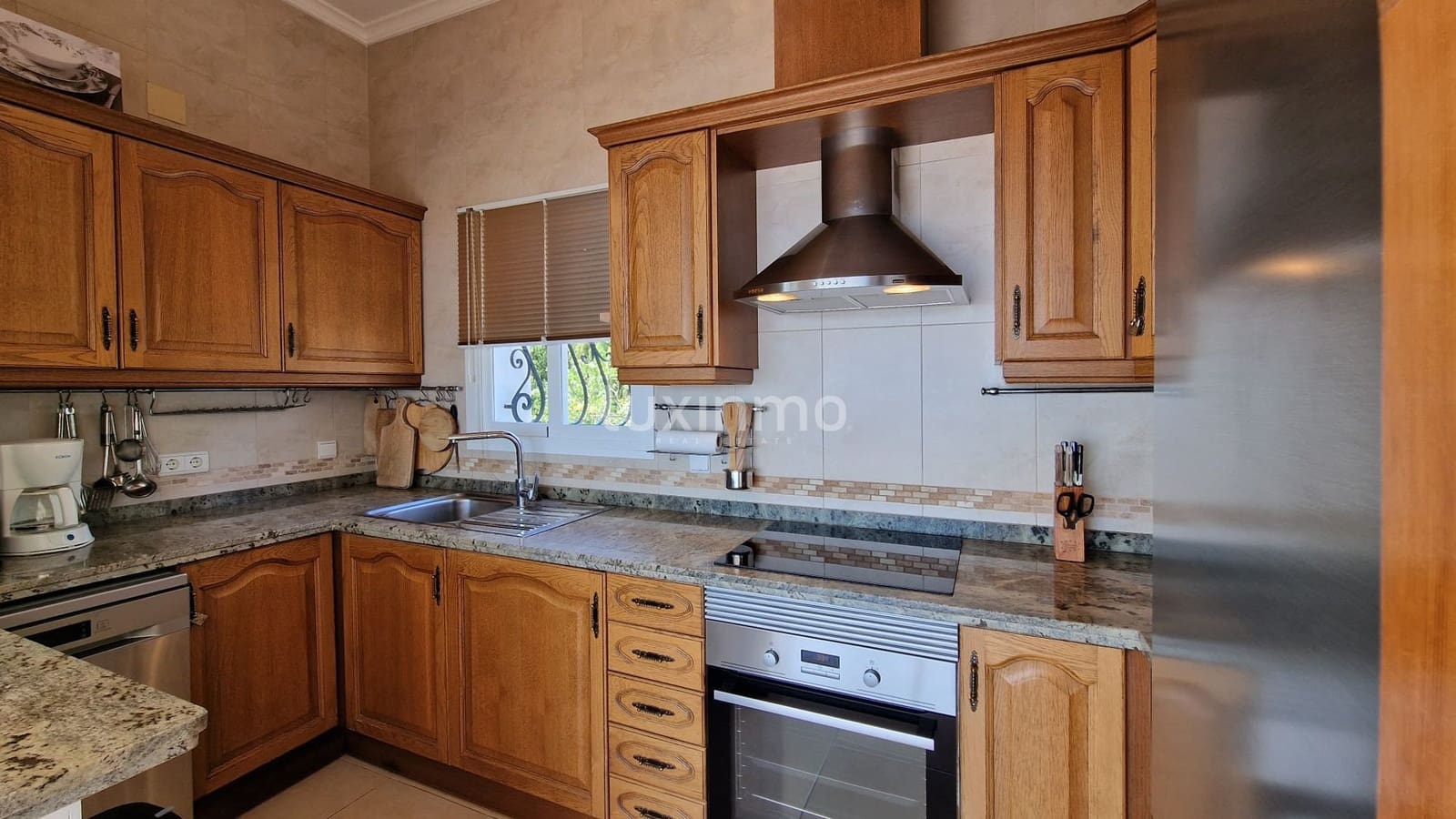 4 slaapkamer Villa te koop in Benitachell / Benitatxell met zwembad garage - € 730.000 (Ref: 8873807)