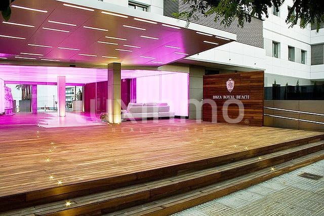 2 soverom Penthouse til salgs i San Jose / Sant Josep de Sa Talaia med svømmebasseng garasje - € 980 000 (Ref: 8893749)