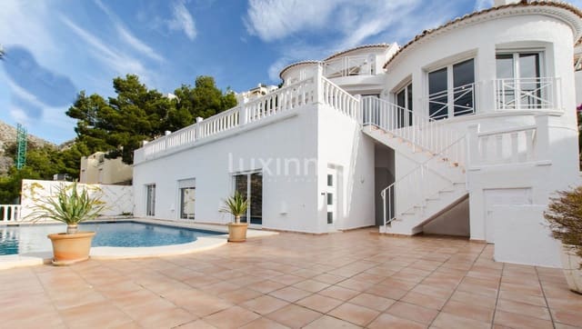 4 soverom Villa til salgs i Altea med svømmebasseng garasje - € 1 195 000 (Ref: 8893750)