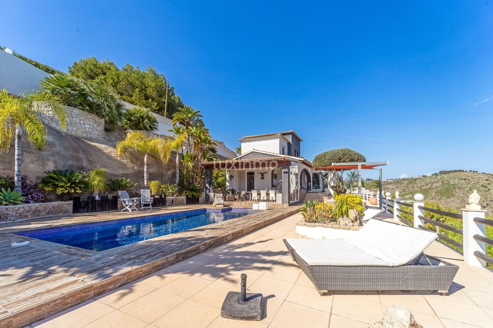 3 soverom Villa til salgs i Calpe / Calp med svømmebasseng garasje - € 1 390 000 (Ref: 8909914)