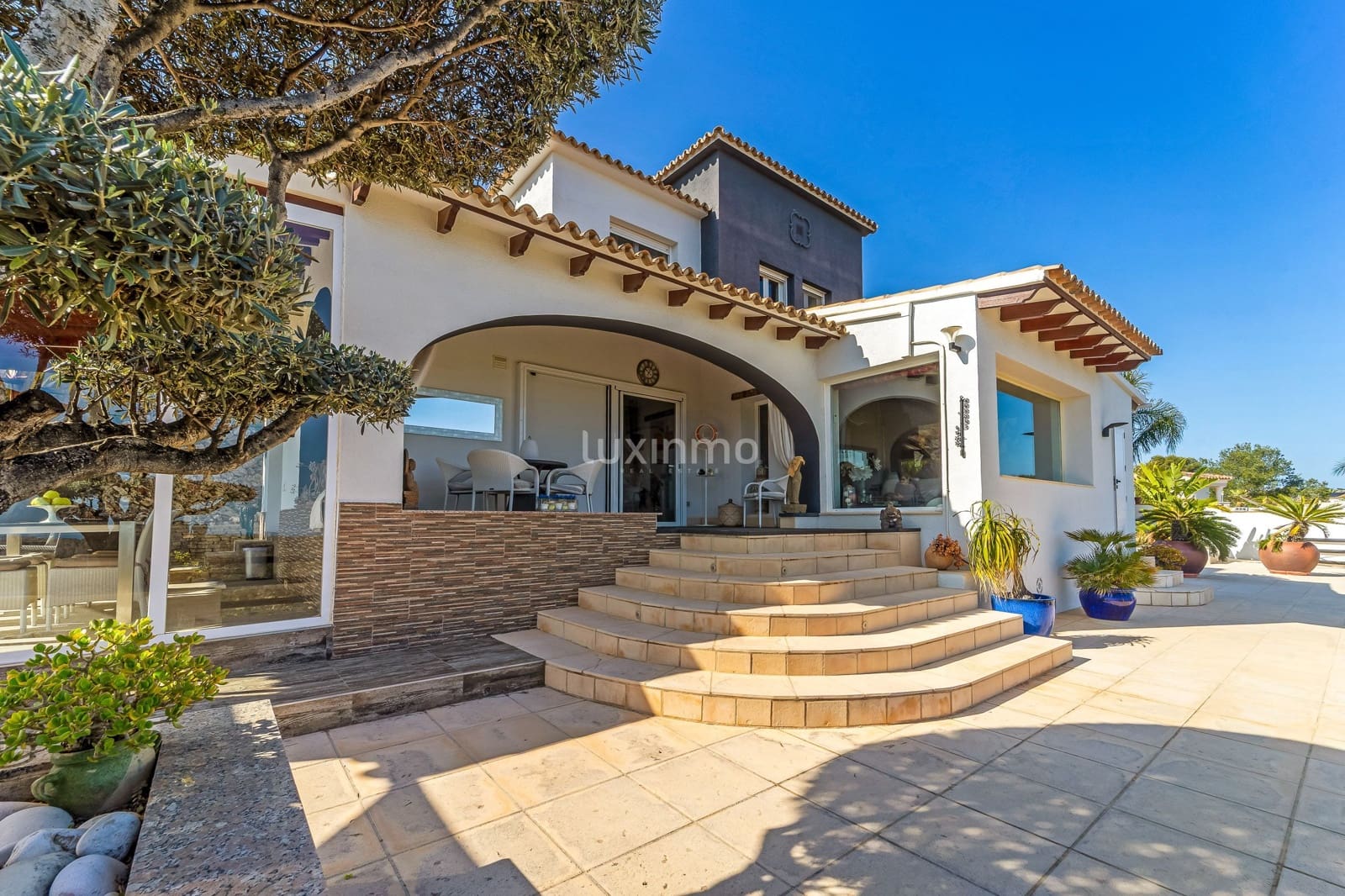 3 soverom Villa til salgs i Calpe / Calp med svømmebasseng garasje - € 1 390 000 (Ref: 8909914)