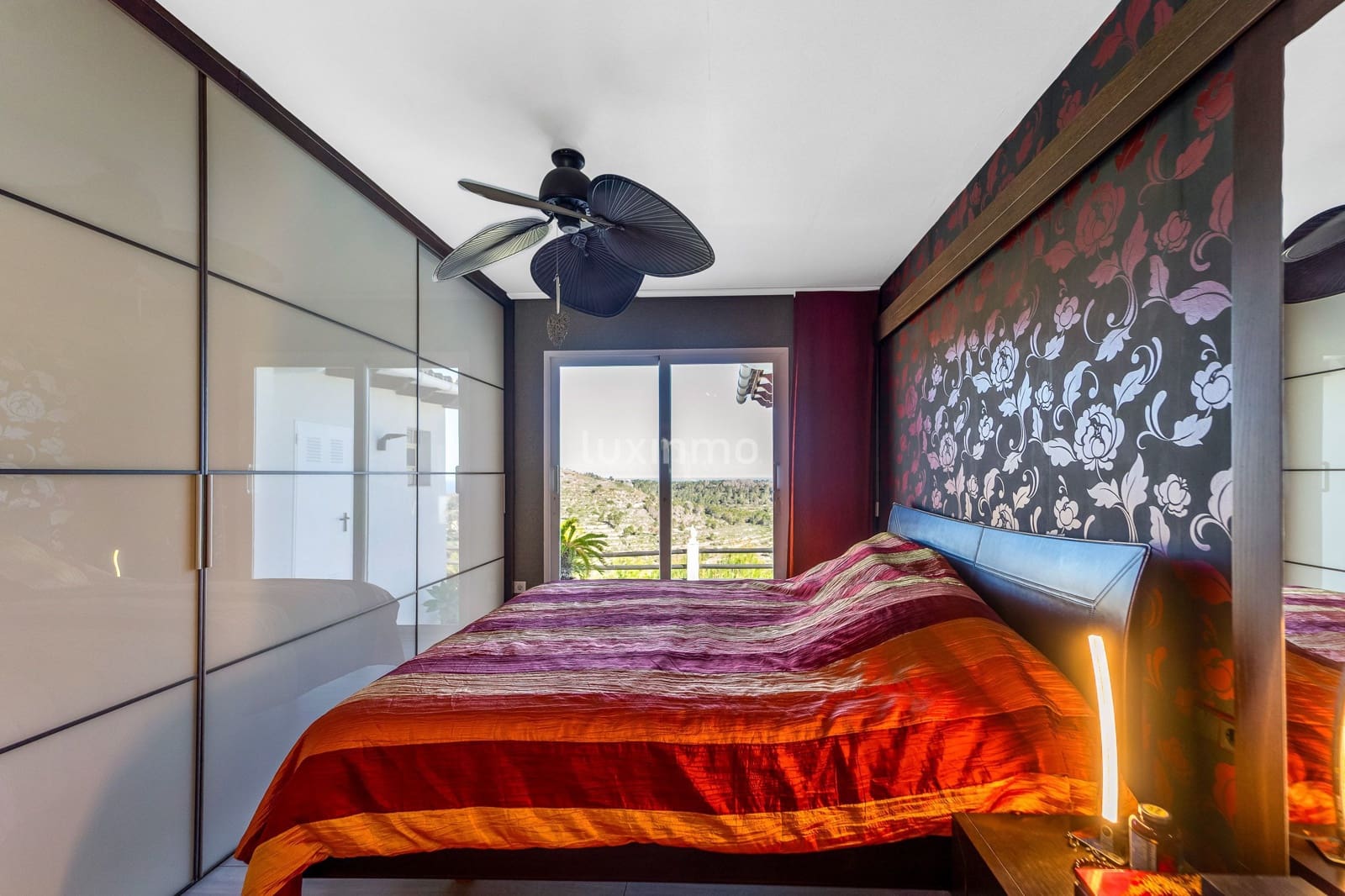 3 soverom Villa til salgs i Calpe / Calp med svømmebasseng garasje - € 1 390 000 (Ref: 8909914)