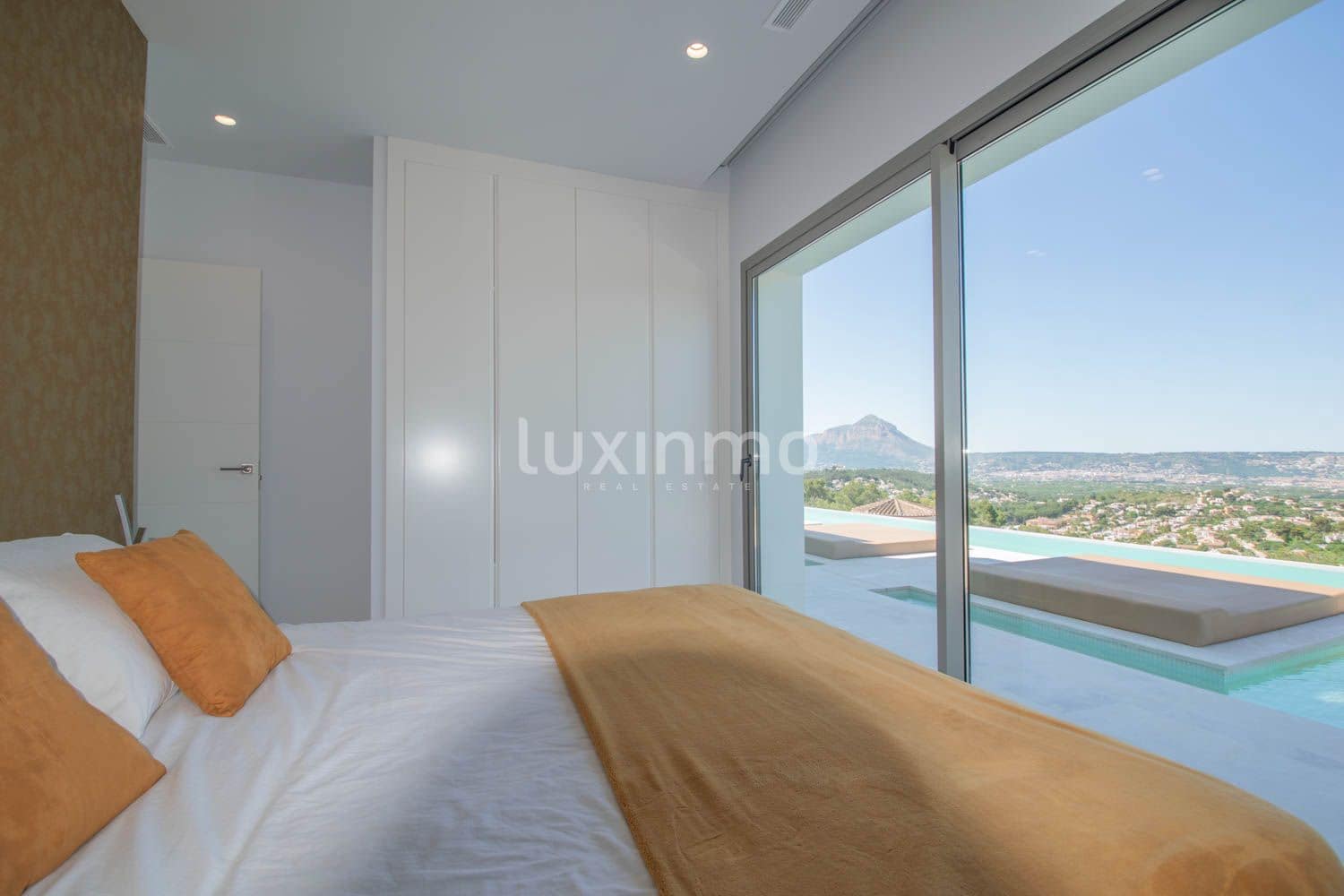 4 Zimmer Villa zu verkaufen in Javea / Xabia mit Pool Garage - 1.875.000 € (Ref: 8915839)