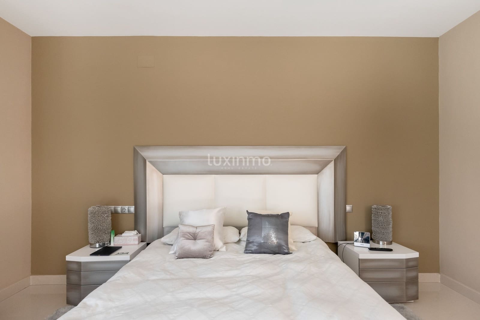 6 Zimmer Villa zu verkaufen in Alfaz del Pi / L'Alfas del Pi mit Pool Garage - 2.100.000 € (Ref: 8942267)