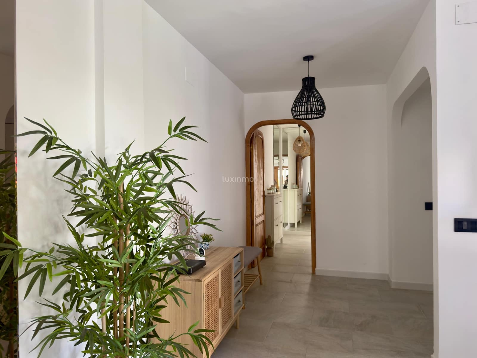 2 quarto Apartamento para arrendar em Calpe / Calp - 1 350 € (Ref: 8952164)