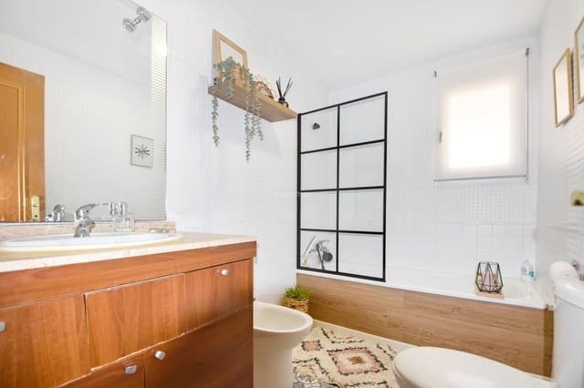 3 quarto Apartamento para arrendar em Finestrat com piscina garagem - 1 500 € (Ref: 8956175)