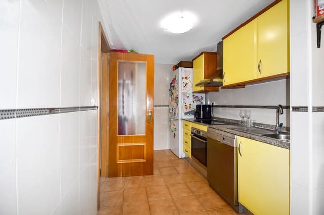 3 quarto Apartamento para arrendar em Finestrat com piscina garagem - 1 500 € (Ref: 8956175)