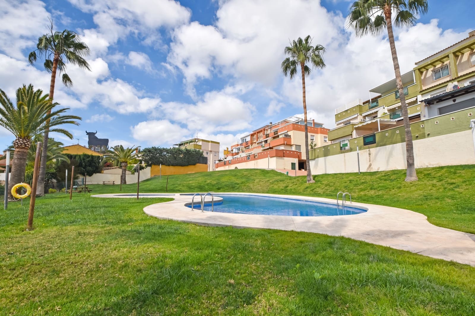 3 bedroom Apartment for rent in Finestrat with pool garage - € 1,500 (Ref: 8956175)