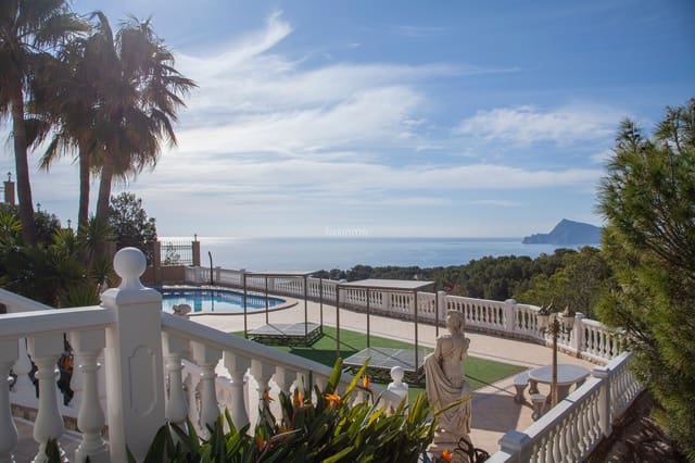 5 bedroom Villa for rent in Altea with pool garage - € 18,000 (Ref: 8958211)