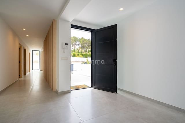 3 bedroom Villa for sale in Moraira, Teulada-Moraira with pool garage - € 2,250,000 (Ref: 8972645)