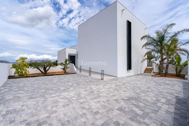 3 bedroom Villa for sale in Moraira, Teulada-Moraira with pool garage - € 2,250,000 (Ref: 8972645)