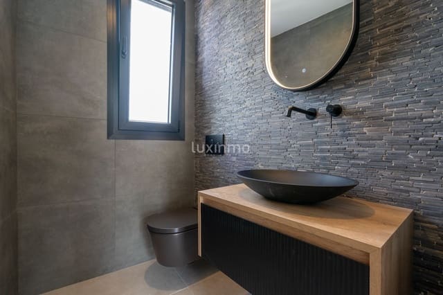 3 bedroom Villa for sale in Moraira, Teulada-Moraira with pool garage - € 2,250,000 (Ref: 8972645)