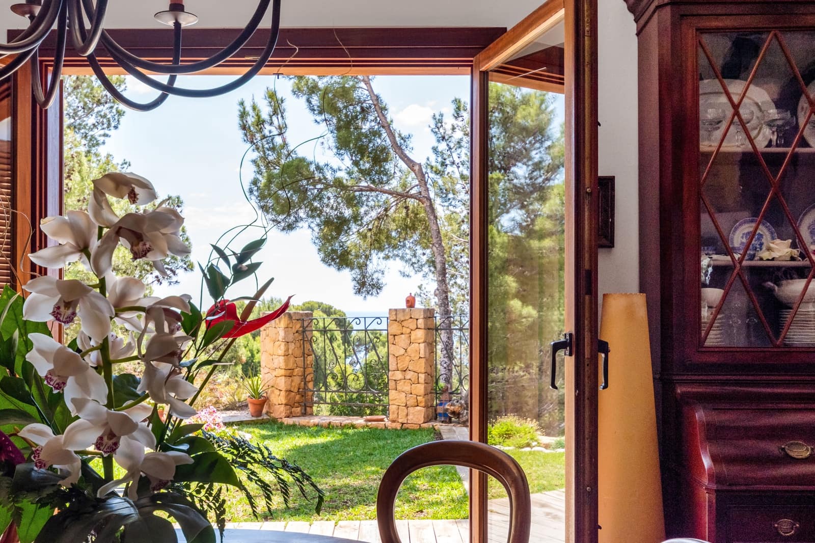 4 bedroom Villa for sale in Altea with pool - € 1,900,000 (Ref: 8983553)