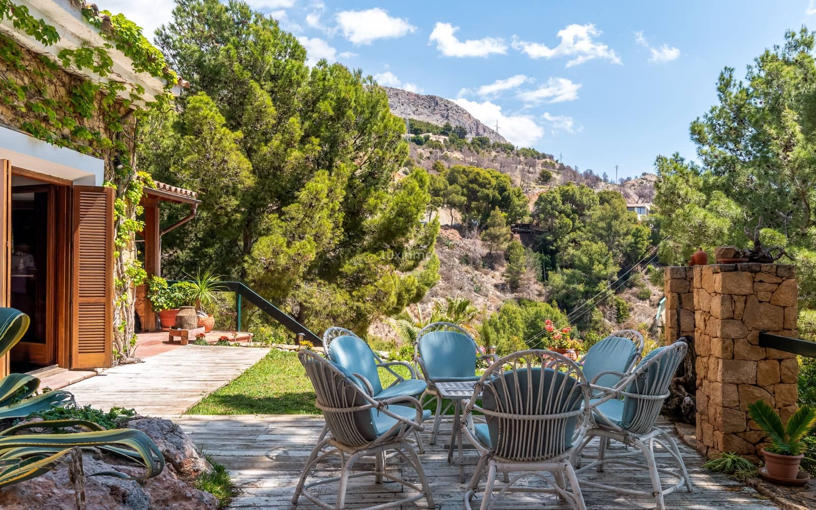 4 bedroom Villa for sale in Altea with pool - € 1,900,000 (Ref: 8983553)