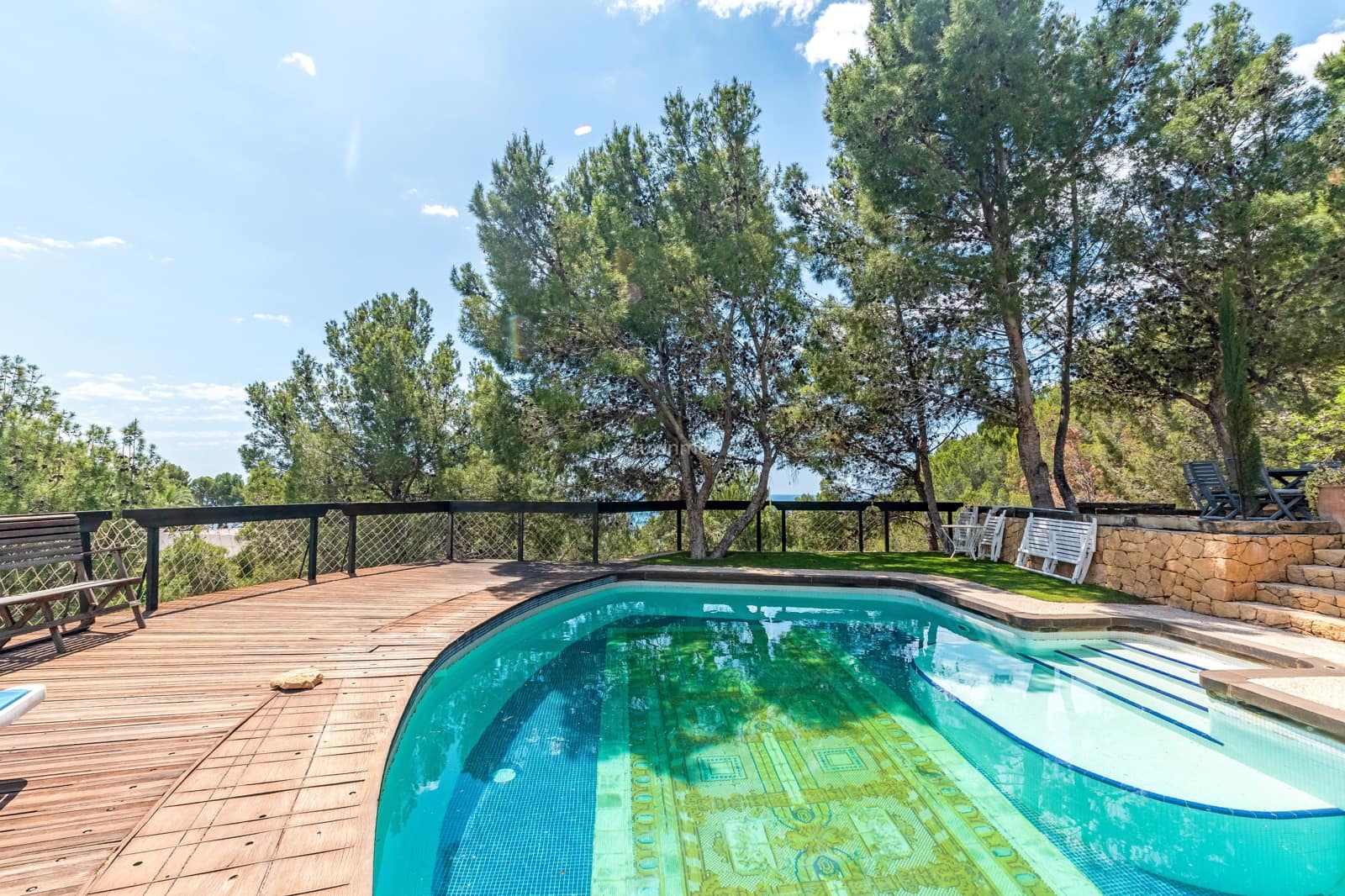 4 bedroom Villa for sale in Altea with pool - € 1,900,000 (Ref: 8983553)