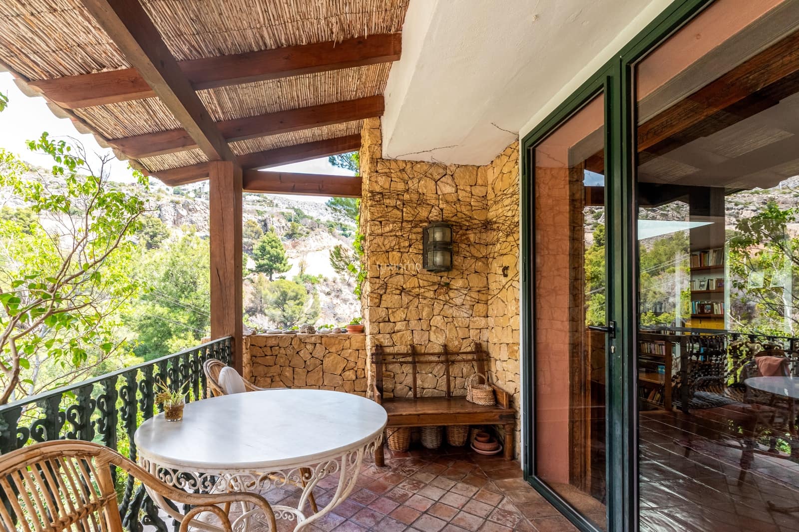 4 bedroom Villa for sale in Altea with pool - € 1,900,000 (Ref: 8983553)