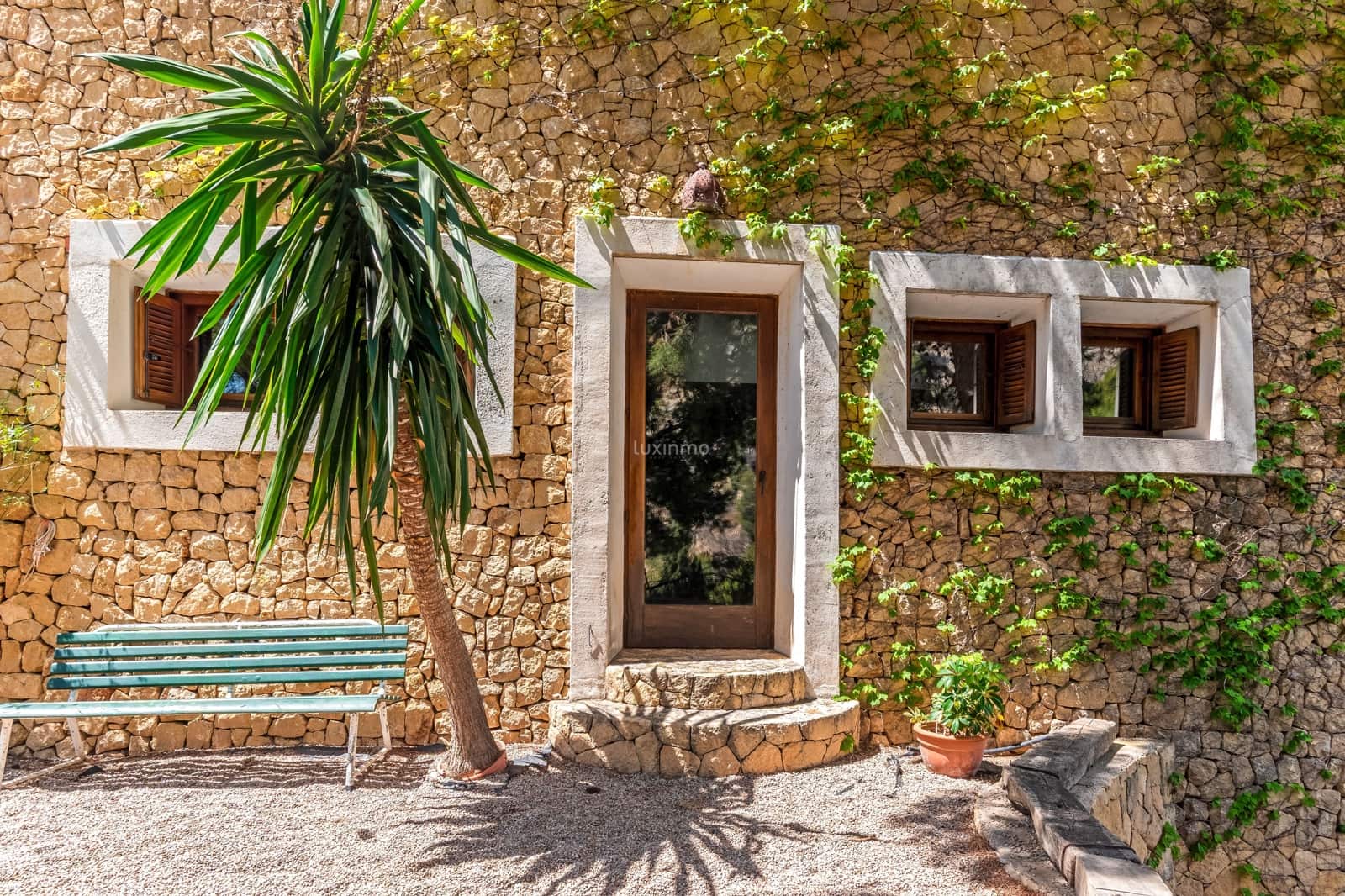 4 bedroom Villa for sale in Altea with pool - € 1,900,000 (Ref: 8983553)