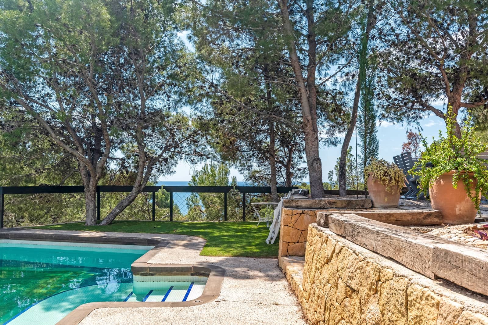 4 bedroom Villa for sale in Altea with pool - € 1,900,000 (Ref: 8983553)