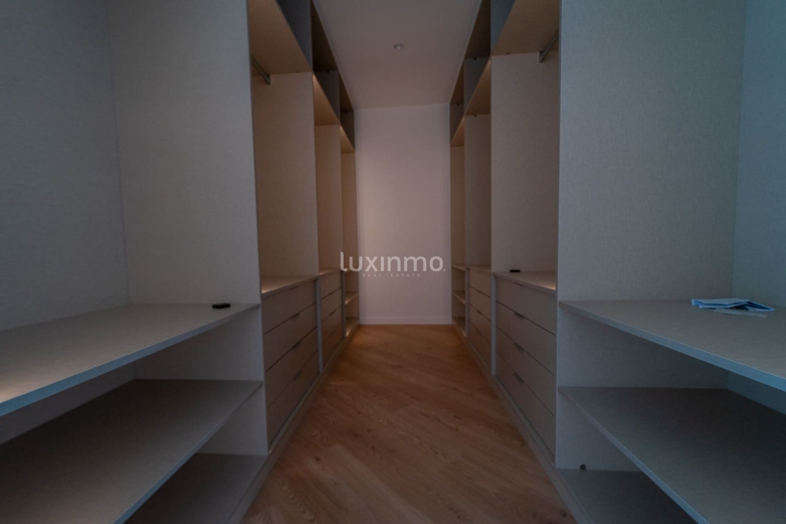 5 bedroom Villa for sale in Calpe / Calp with pool garage - € 3,900,000 (Ref: 8993442)