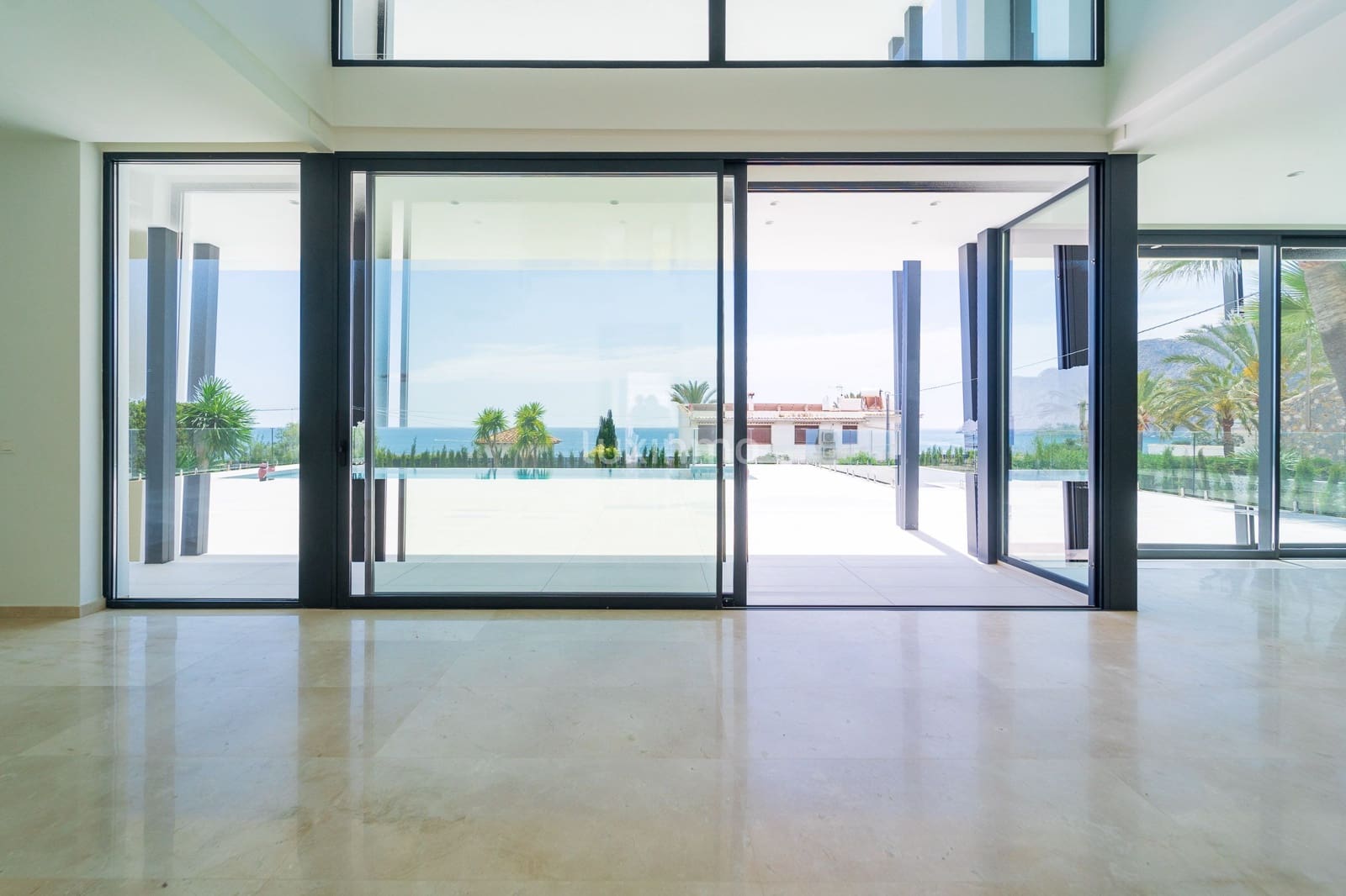 5 bedroom Villa for sale in Calpe / Calp with pool garage - € 3,900,000 (Ref: 8993442)