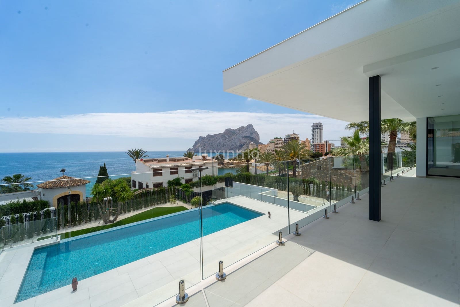 5 bedroom Villa for sale in Calpe / Calp with pool garage - € 3,900,000 (Ref: 8993442)