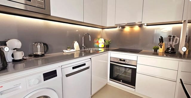 3 bedroom Apartment for rent in Calpe / Calp with pool garage - € 3,250 (Ref: 9002261)