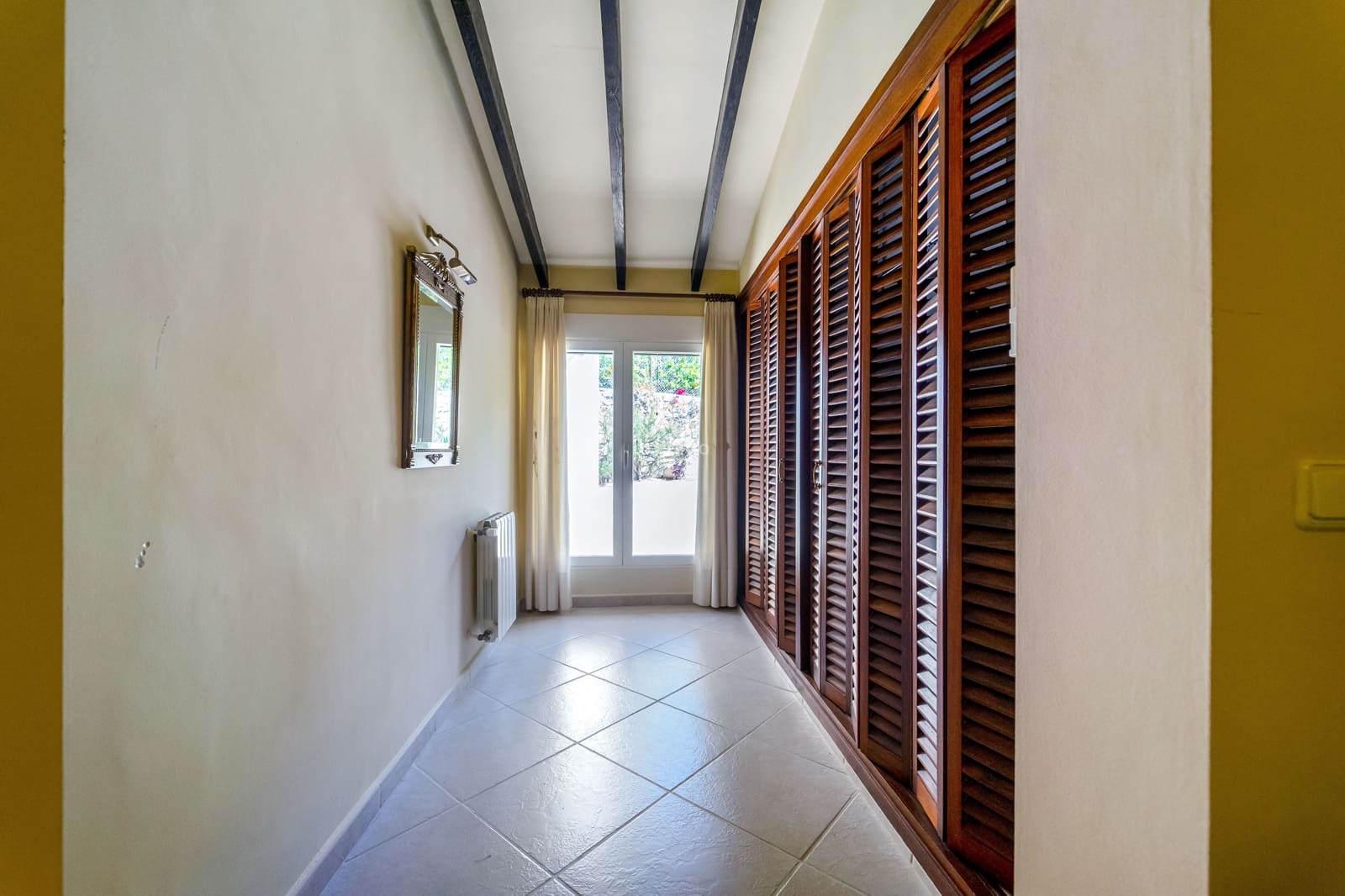 5 bedroom Villa for sale in Altea with pool garage - € 1,375,000 (Ref: 9006333)