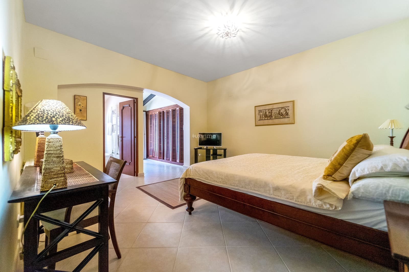 5 bedroom Villa for sale in Altea with pool garage - € 1,375,000 (Ref: 9006333)