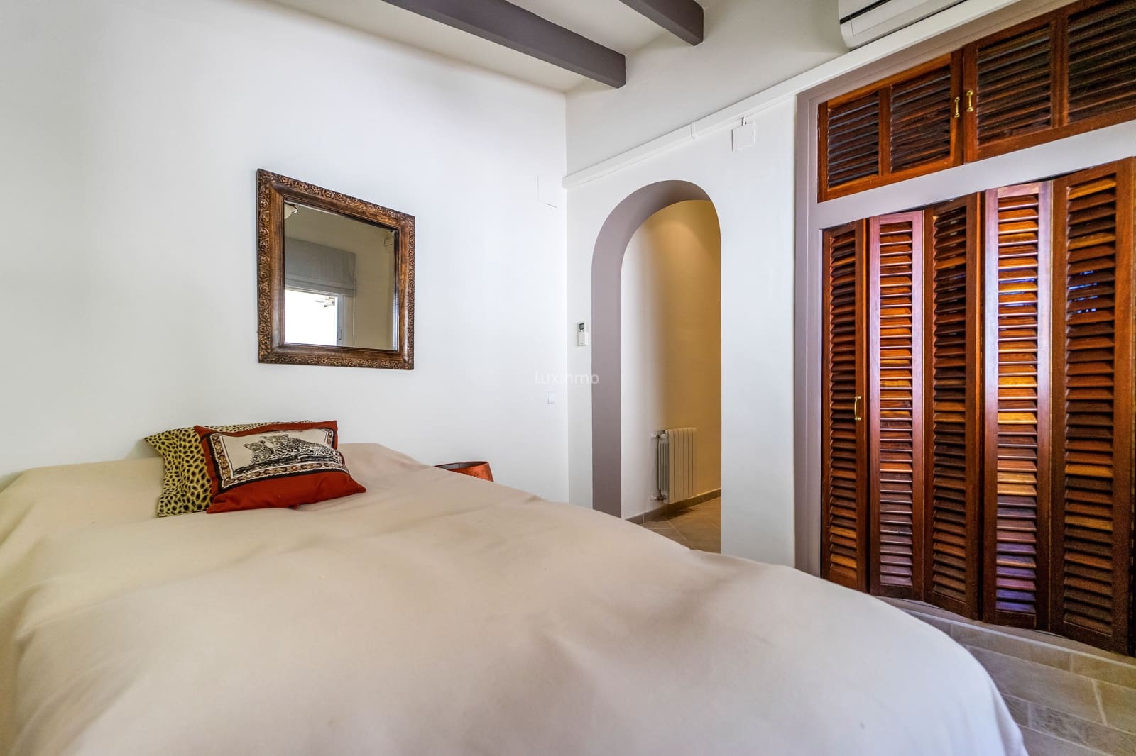 5 bedroom Villa for sale in Altea with pool garage - € 1,375,000 (Ref: 9006333)