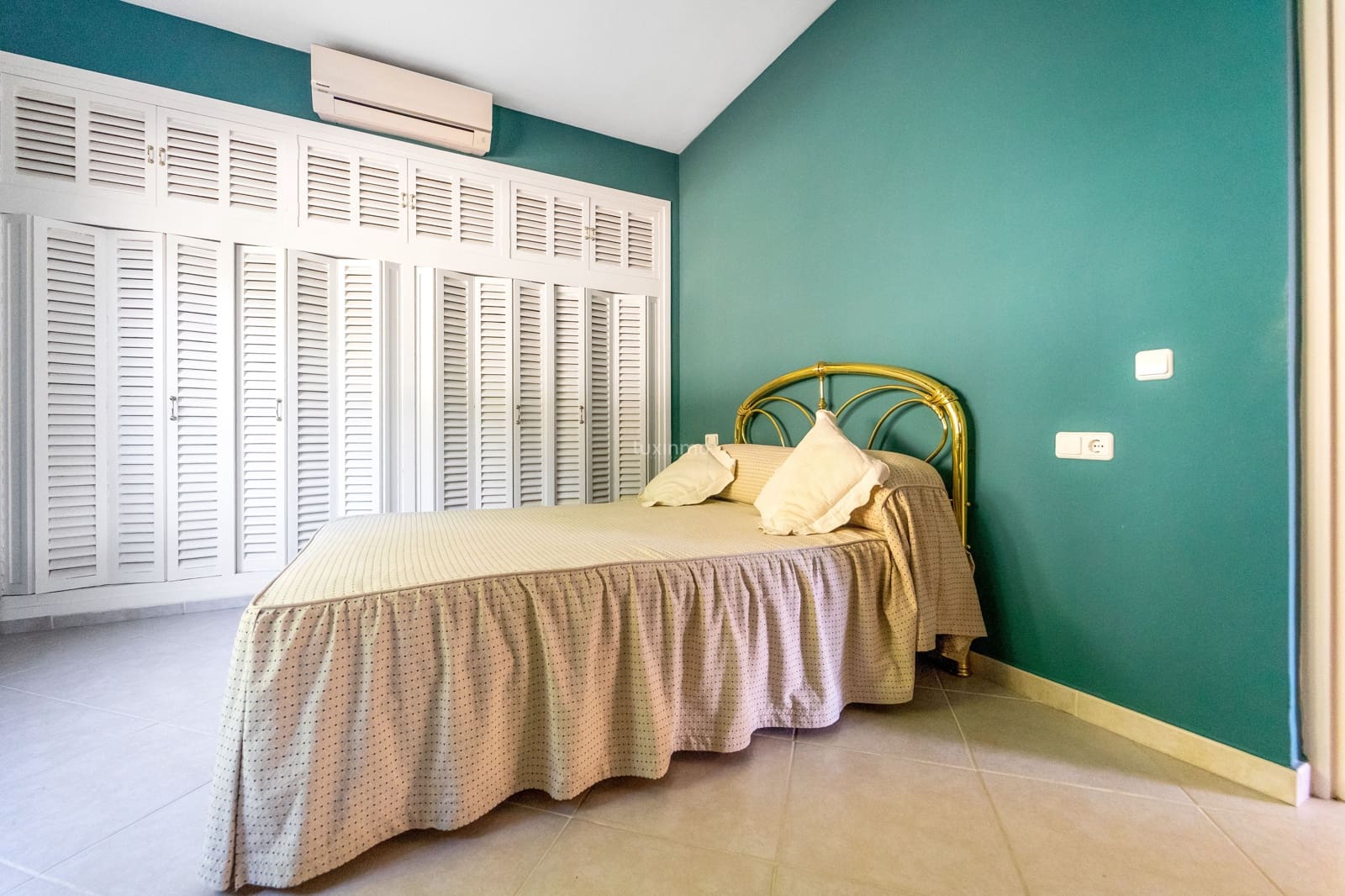 5 bedroom Villa for sale in Altea with pool garage - € 1,375,000 (Ref: 9006333)