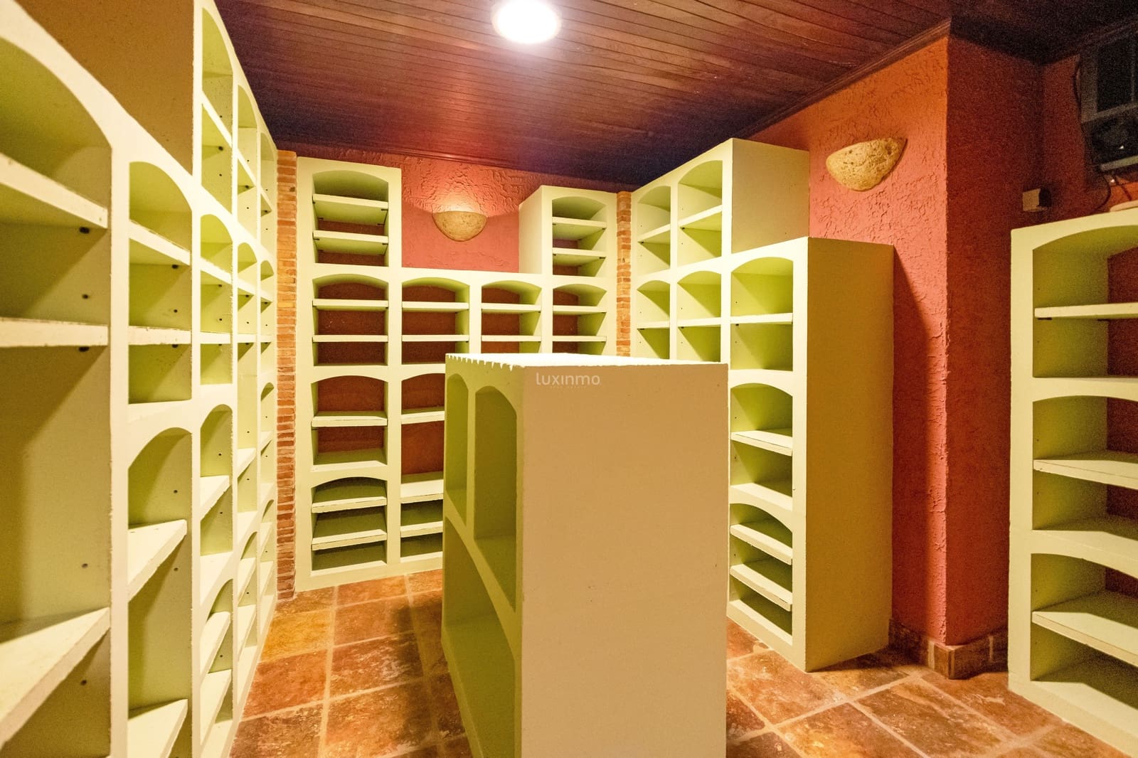 3 bedroom Villa for sale in Altea with pool garage - € 2,500,000 (Ref: 9022566)