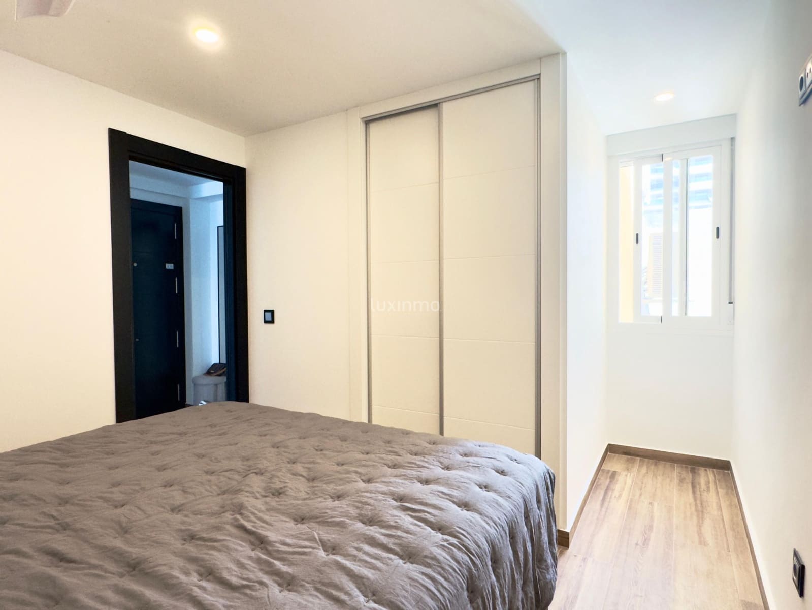 3 soveværelse Lejlighed til leje i Benidorm - € 2.000 (Ref: 9022567)