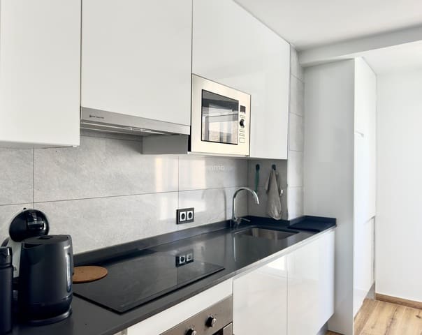 3 soveværelse Lejlighed til leje i Benidorm - € 2.000 (Ref: 9022567)