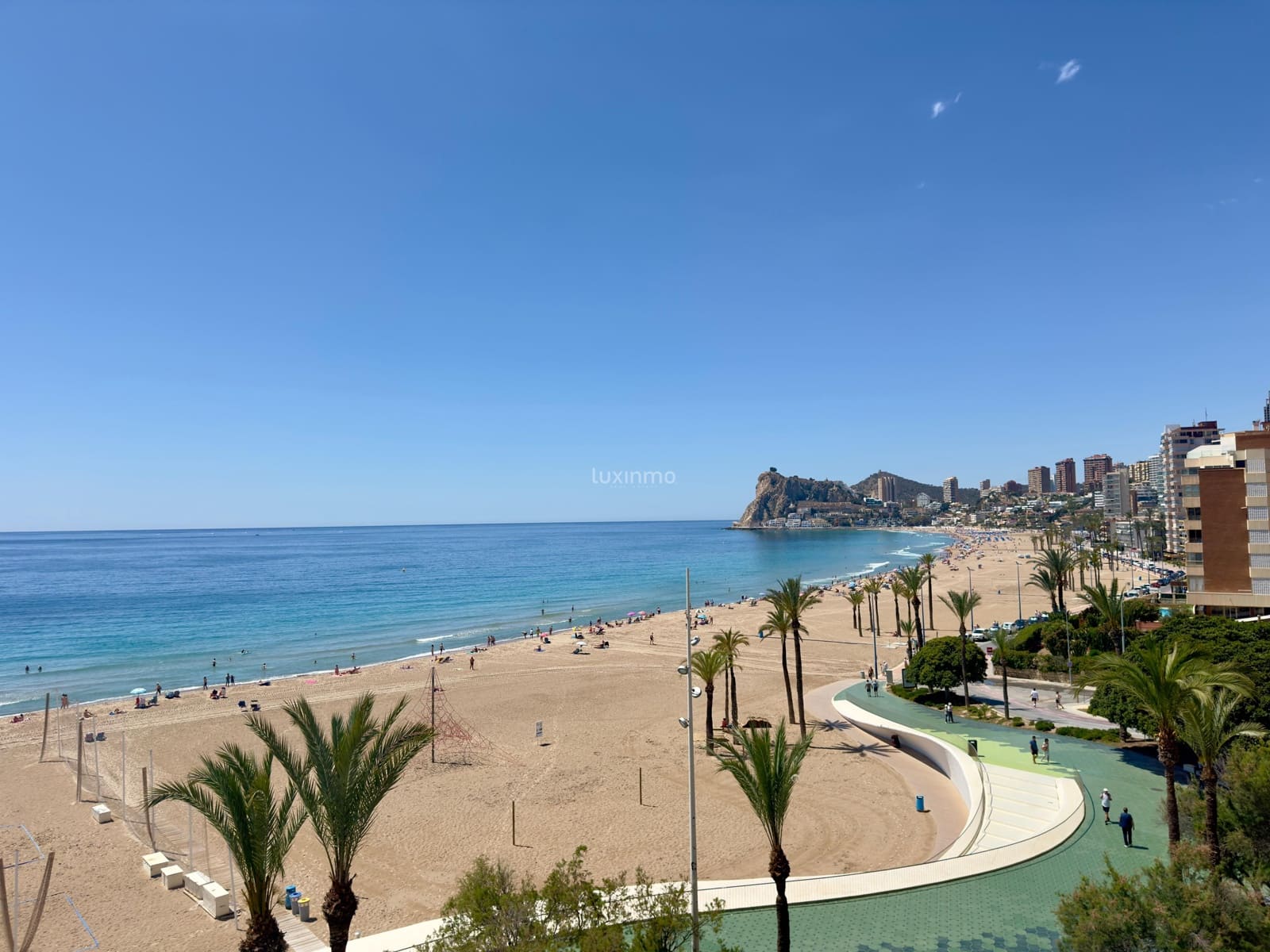 3 soveværelse Lejlighed til leje i Benidorm - € 2.000 (Ref: 9022567)