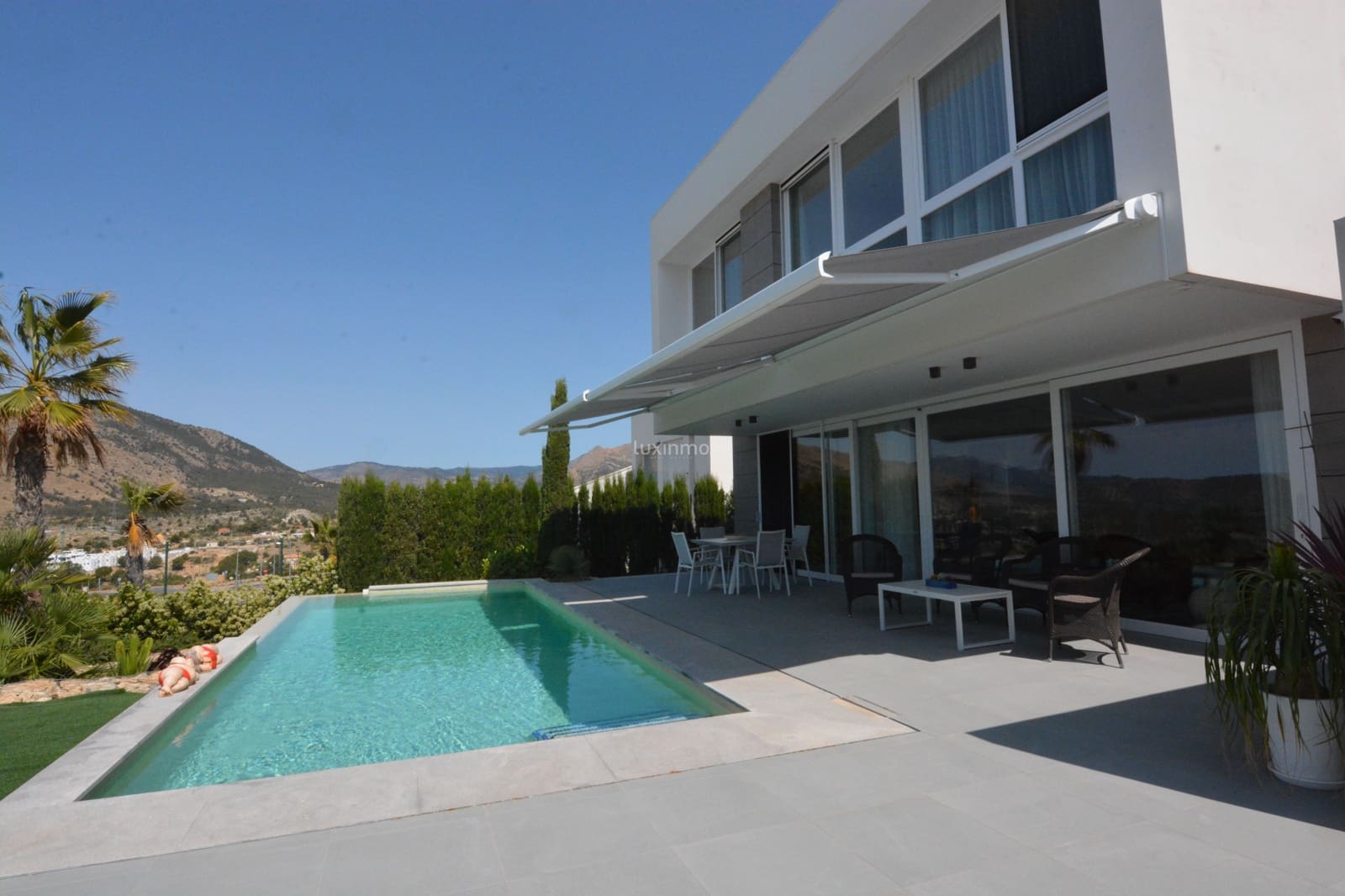 3 slaapkamer Villa te koop in Finestrat met zwembad garage - € 1.195.000 (Ref: 9023602)