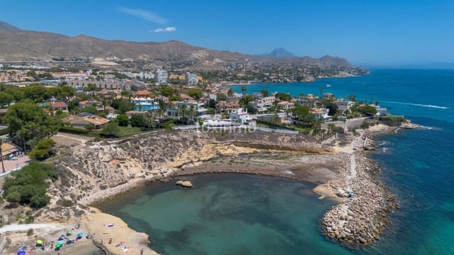 6 soverom Villa til salgs i El Campello med svømmebasseng garasje - € 1 995 000 (Ref: 9023603)