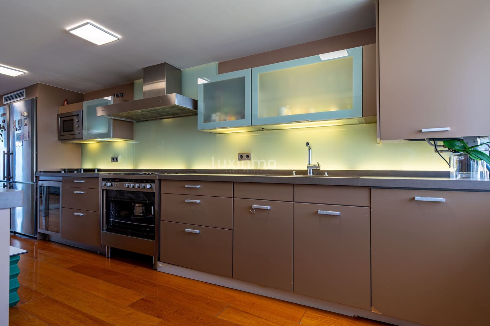 4 soverom Leilighet til salgs i Benidorm med svømmebasseng garasje - € 2 500 000 (Ref: 9035776)