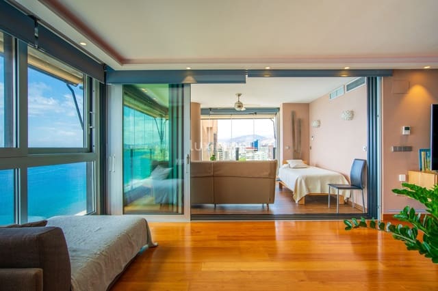 4 sovrum Lägenhet till salu i Benidorm med pool garage - 2 500 000 € (Ref: 9035776)