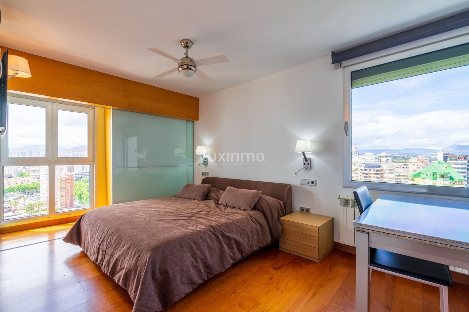 4 soverom Leilighet til salgs i Benidorm med svømmebasseng garasje - € 2 500 000 (Ref: 9035776)