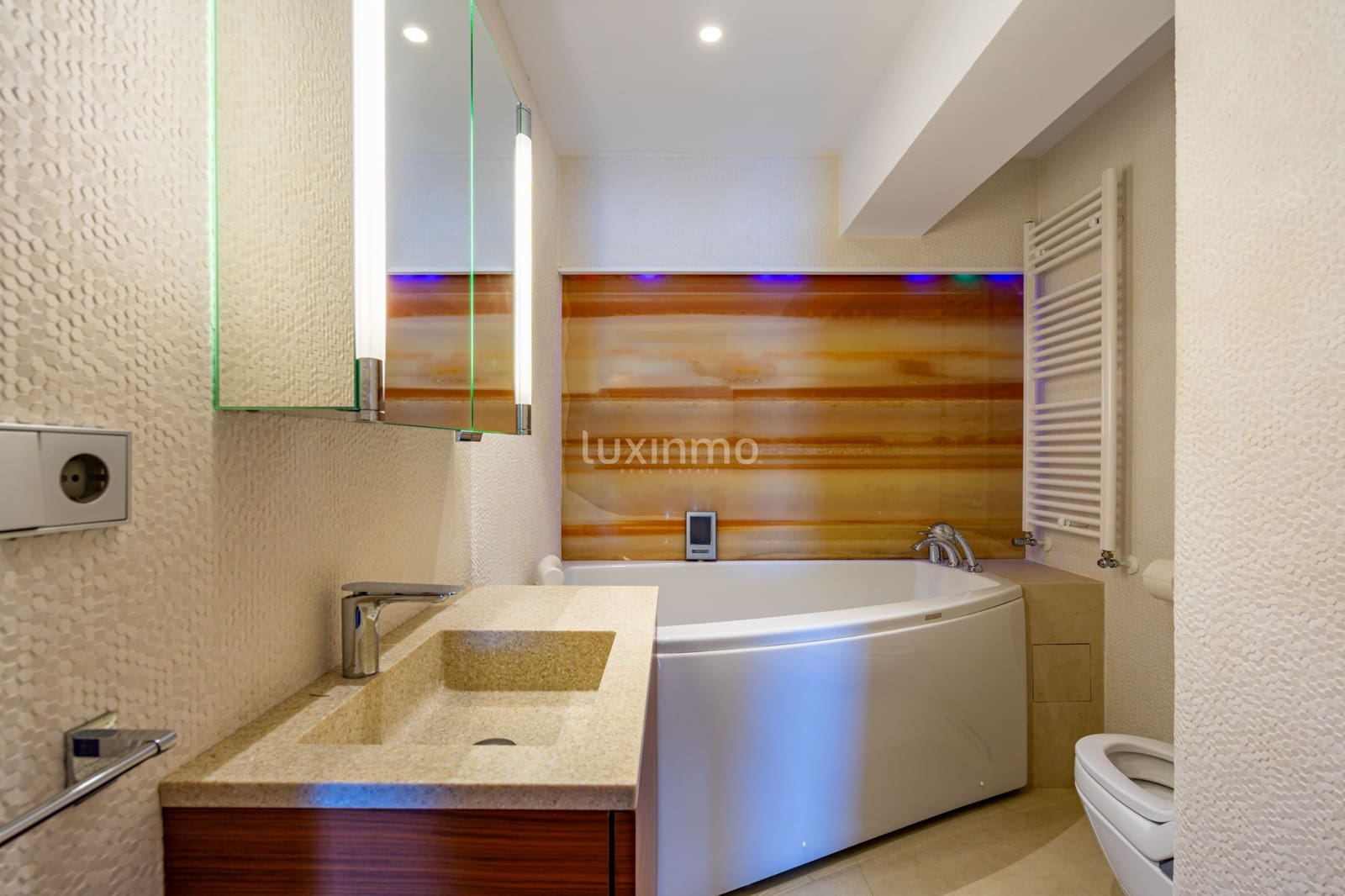 4 soverom Leilighet til salgs i Benidorm med svømmebasseng garasje - € 2 500 000 (Ref: 9035776)