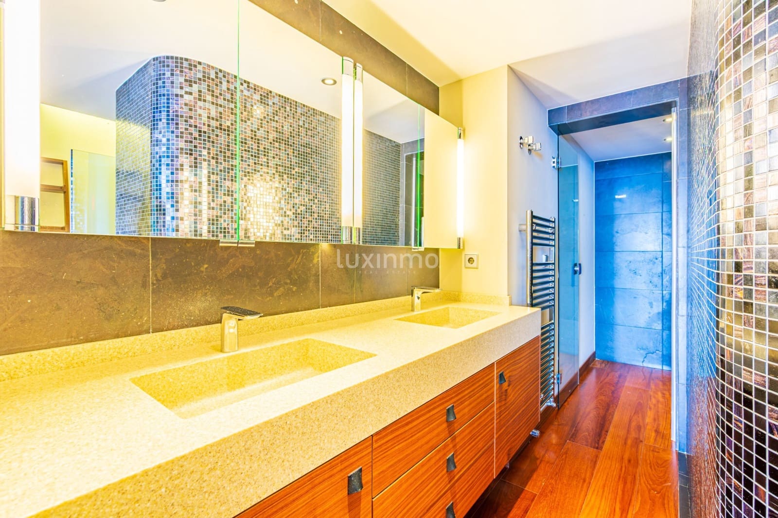 4 soverom Leilighet til salgs i Benidorm med svømmebasseng garasje - € 2 500 000 (Ref: 9035776)