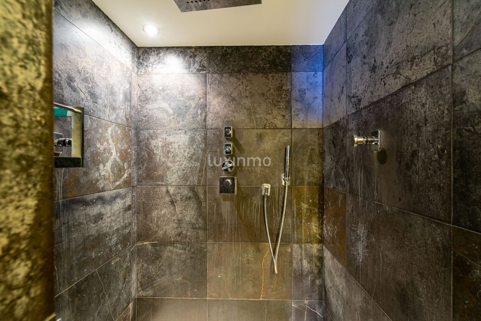 4 soverom Leilighet til salgs i Benidorm med svømmebasseng garasje - € 2 500 000 (Ref: 9035776)