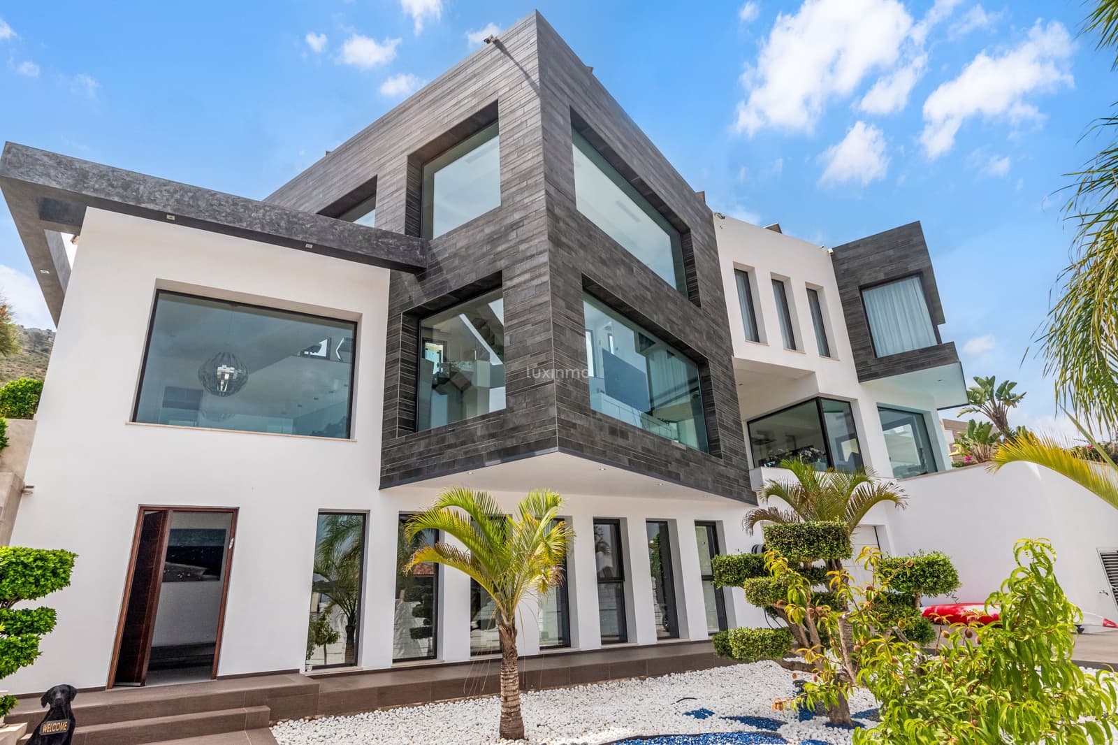 5 soveværelse Villa til salg i Javea / Xabia med swimmingpool garage - € 2.350.000 (Ref: 9035778)