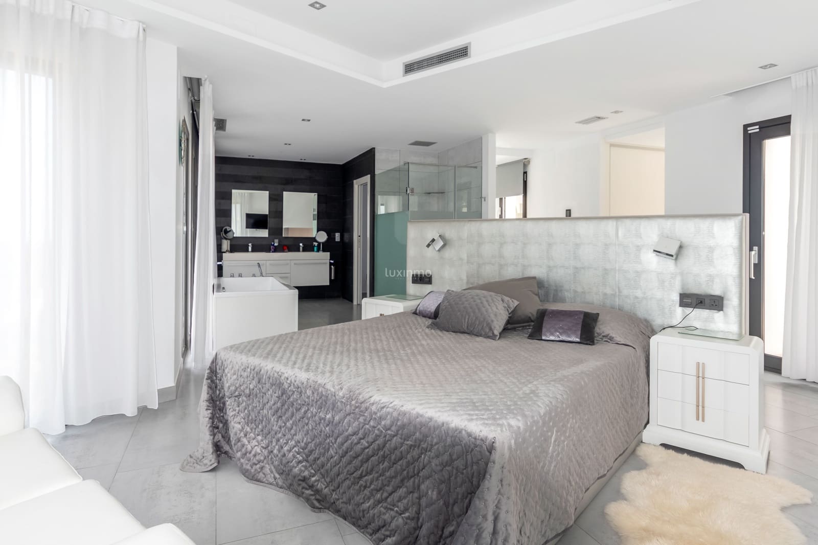 5 soveværelse Villa til salg i Javea / Xabia med swimmingpool garage - € 2.350.000 (Ref: 9035778)